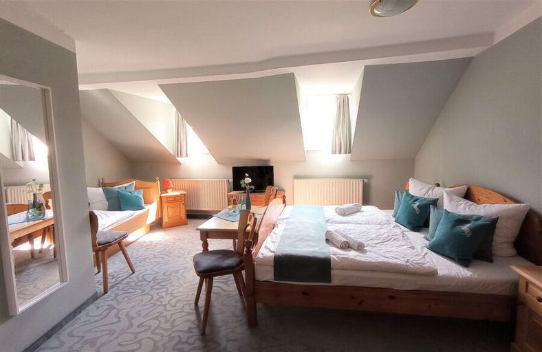 Bedroom 3, Hotel Roß, Erzgebirgskreis
