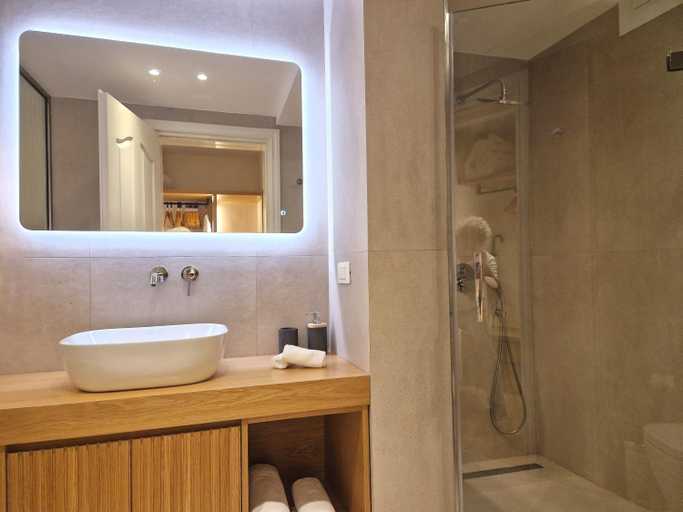 Bathroom 2, Delfino Blu Wellness Boutique Hotel, Ionian Islands
