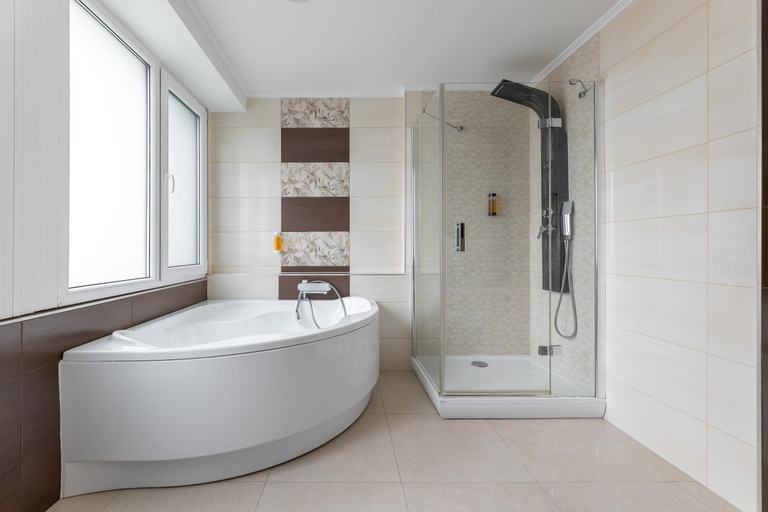 Bathroom 3, Thermal Hotel Garden, Hajdúszoboszló