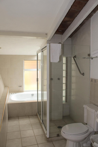 Bathroom 3, Hotel Casa Pinon, Tepoztlán