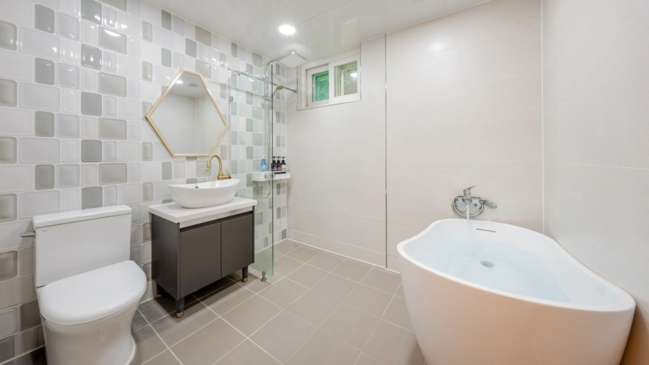 Bathroom 4, Chuncheon Haven Forest Pension, Gapyeong