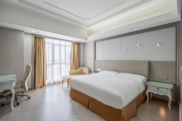 Bedroom 2, Grand Rezen Hotel Shanghai Pudong Shenjiang South Road, Shanghai