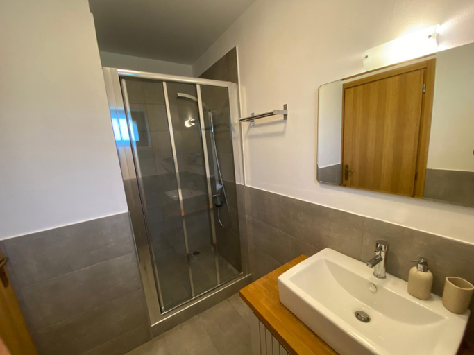 Bathroom 3, Hotel Mikros Paradisos, Epirus