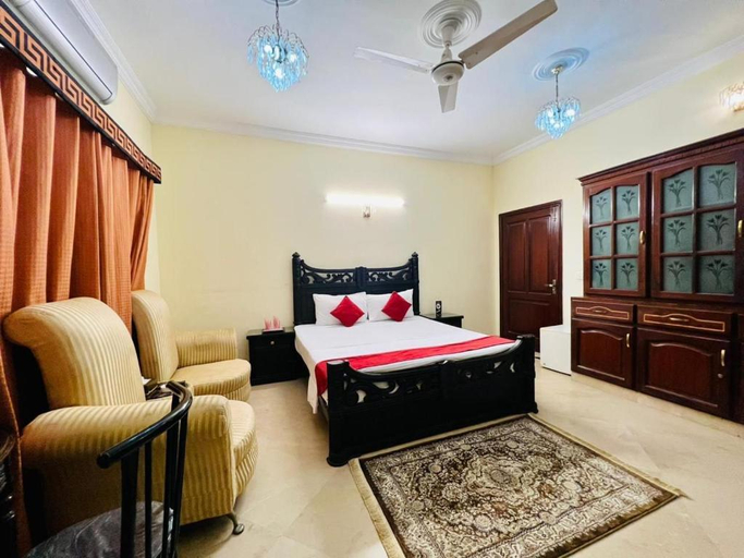 Bedroom 2, Step Inn Guest House, Islamabad