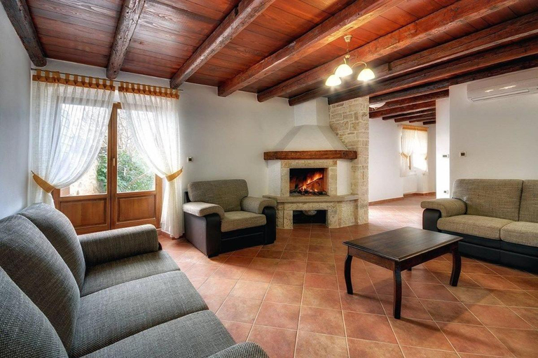 Others 5, Holiday Home in Golas with Private Pool, Bale