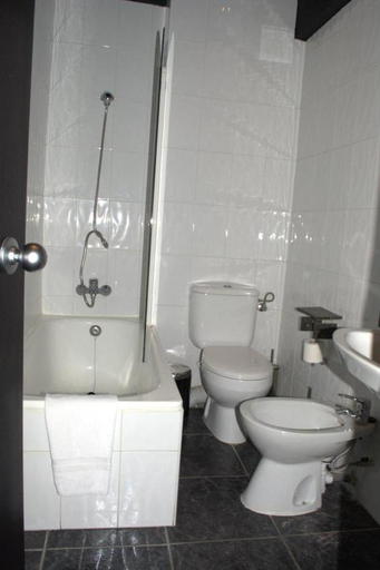 Bathroom 4, Hotel Garden