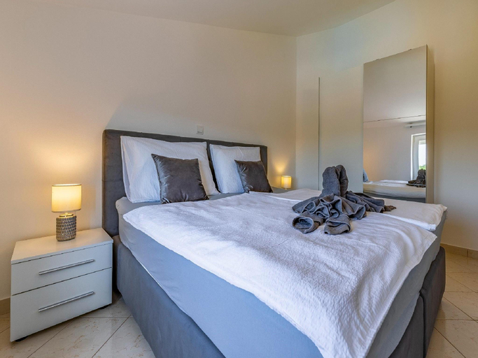 Bedroom 2, Apartment in Banjole near Sea Beach, Medulin