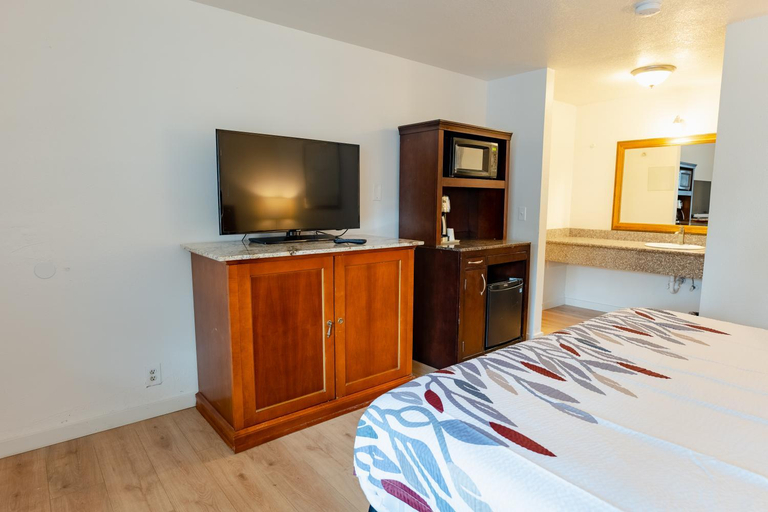 Bedroom 2, Horseshoe inn, Multnomah