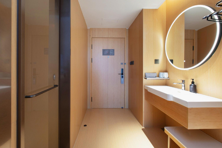 Bathroom 3, Ji Hotel Wuhan Development Avenue Zhuyeshan, Wuhan