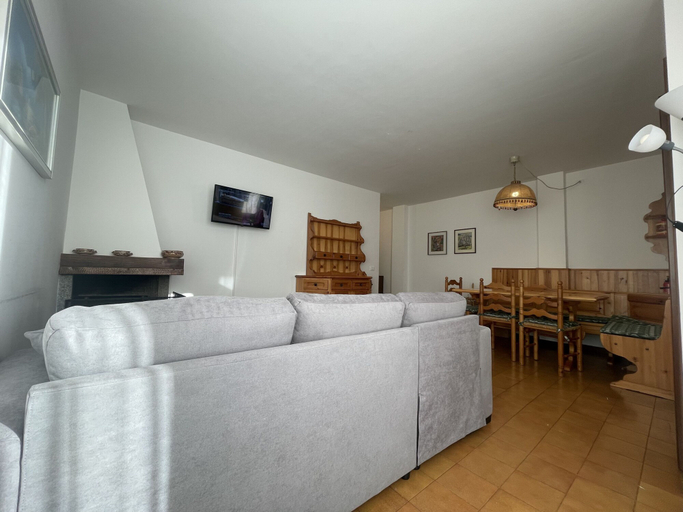 Room 2, 035 Trilocale Giustino, Trento