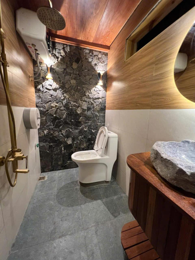 Bathroom 2, Muong Tra Stream Homestay, Yên Minh