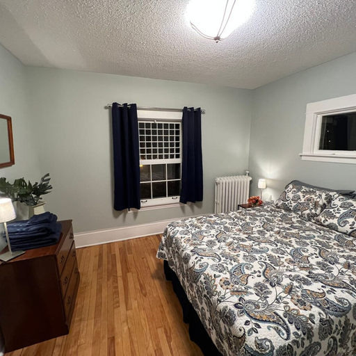 Room 5, 4BR 2BA Home in Charming St Paul - Sleeps 10, Ramsey