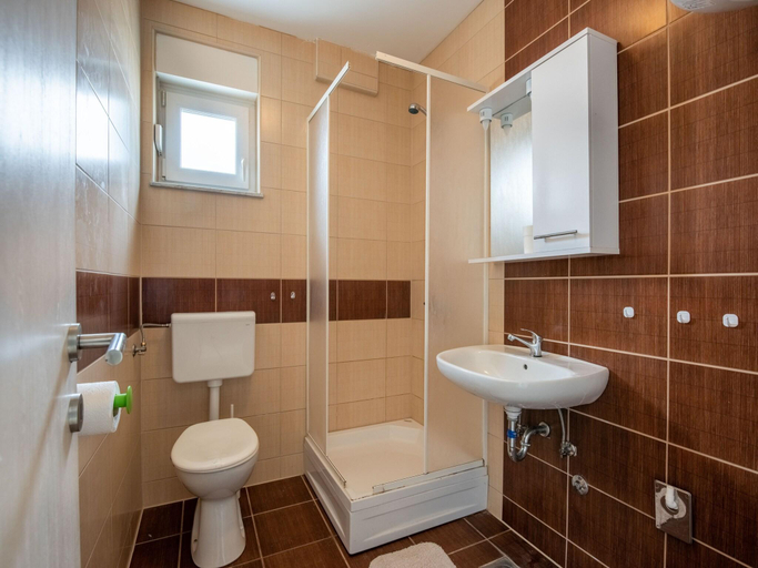 Bathroom 3, Apartment on Pag near Seabeach and Town Center, Novalja