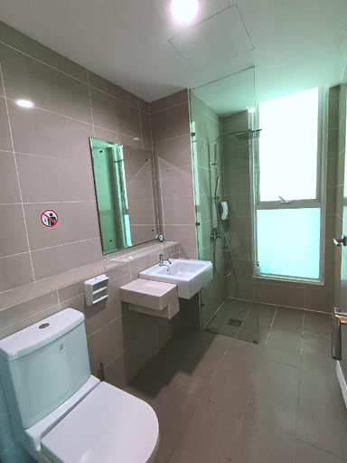 Bathroom 4, Sutera Avenue Kota Kinabalu City Center, Kota Kinabalu
