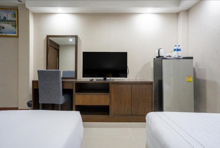 Bedroom 3, IRAQI HOTEL, Wattana