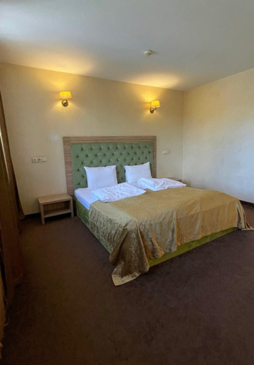 Bedroom 4, Pivdenna Brama, Khmel'nyts'ka