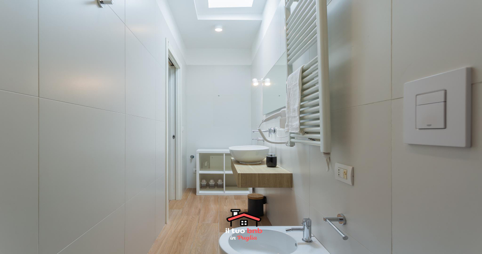 Bathroom 3, Guest Space Dante bnb - Bari center , Fast wi-fi -, Bari