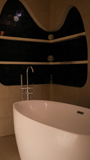 Bathroom 4, Al Iskan Al Tulabi - Female Only, Seeb