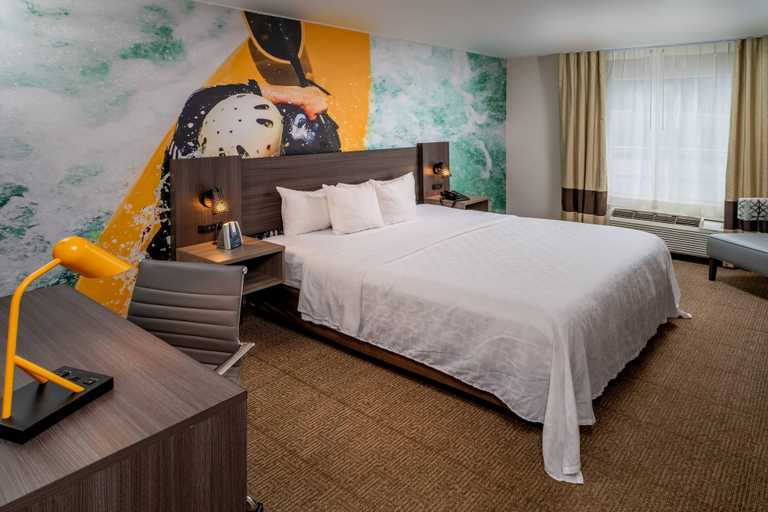 Bedroom 1, Clarion Pointe Beckley, Raleigh