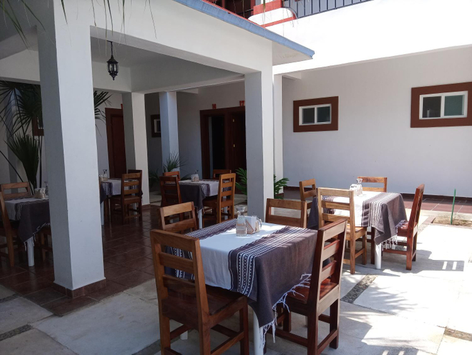 Food & Drinks 4, Hotel D Abril, Dist. Pochutla