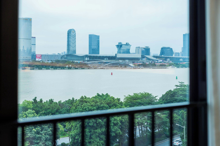 Room 2, Linjiang Shangpin Apartment, Guangzhou