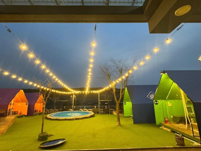 Others 5, Epop Resort Building A, Chuncheon