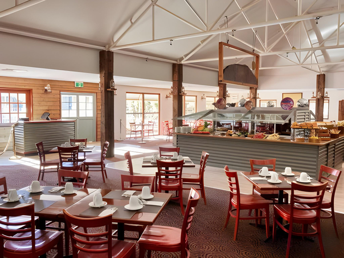 Others 2, Outback Hotel, Petermann-Simpson