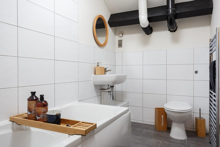 Bathroom, Large Duplex Penthouse Apartment, Bradford