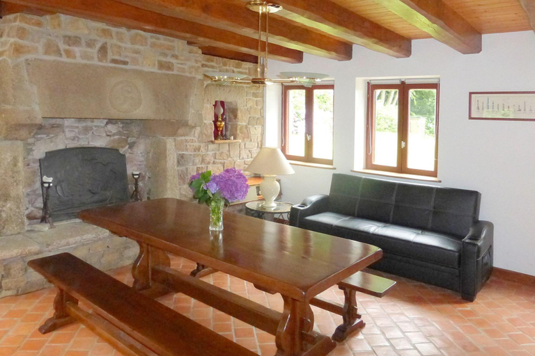 2, Stone House in Brittany near Sandy Beach, Côtes-d'Armor