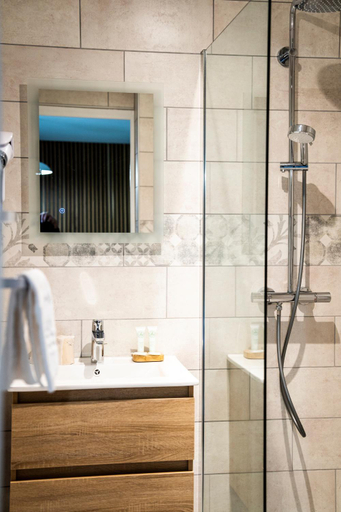 Bathroom 3, Domaine du Mont-Saint-Jean, Jura