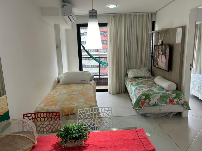 Shared lounge/TV area