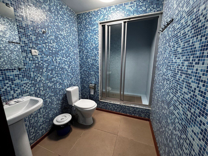 Bathroom 4, Avrora, Almaty
