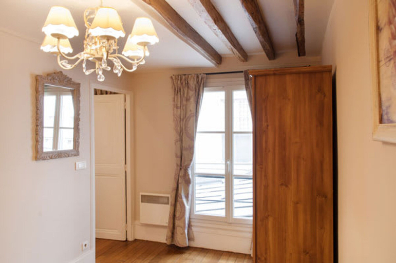 Room 2, Le Secret Du Bastille, Paris