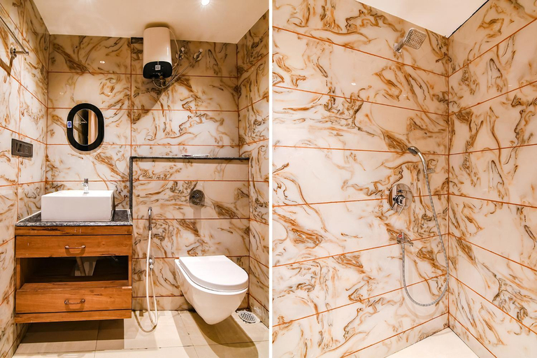 Bathroom, Hotel O Krishna Regency, Nadia