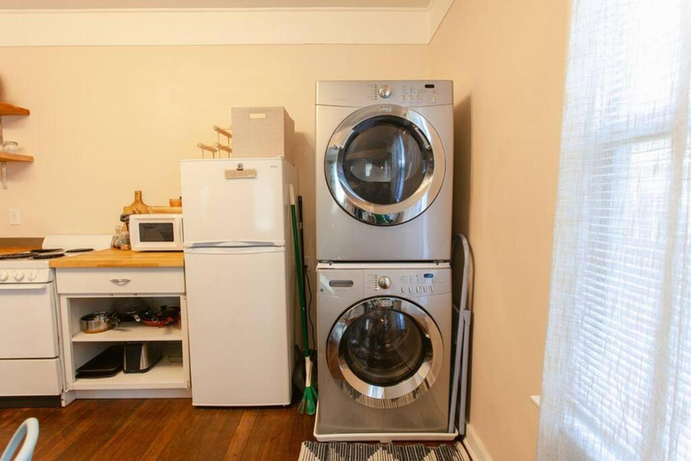 Bathroom 3, Classic & Cozy Apartments - Parking & Close to DW, Jackson