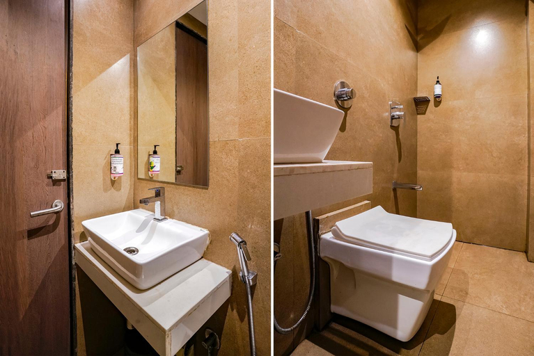 Bathroom, Fabhotel Atithi Residency I, Mumbai Suburban