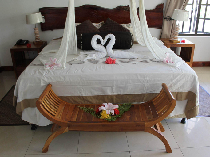 Bedroom 2, La Digue Self-Catering Apartments
