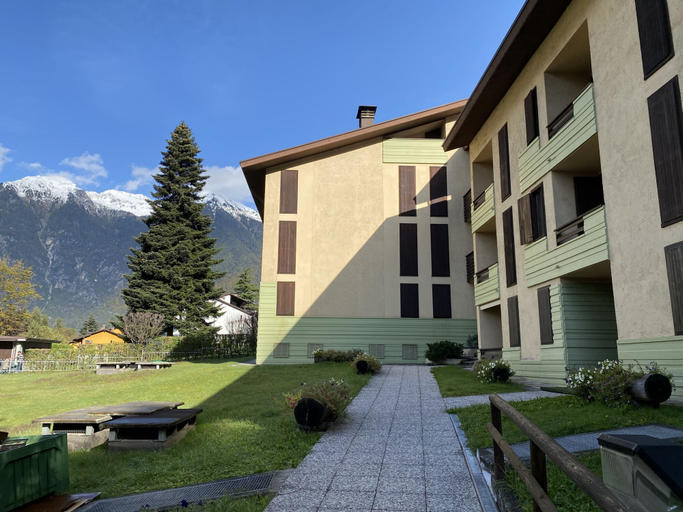 Room 3, 035 Trilocale Giustino, Trento