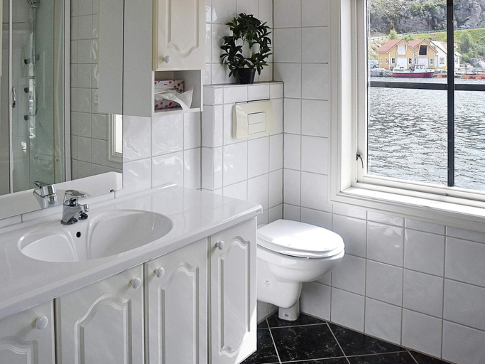 Bathroom 3, person holiday home in Urangsvag-By Traum, Bømlo