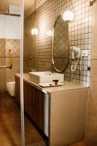 Bathroom, Casa Peacock, North Goa