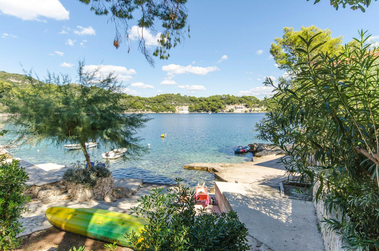 Others 4, Apartments and Rooms Nike, Mljet