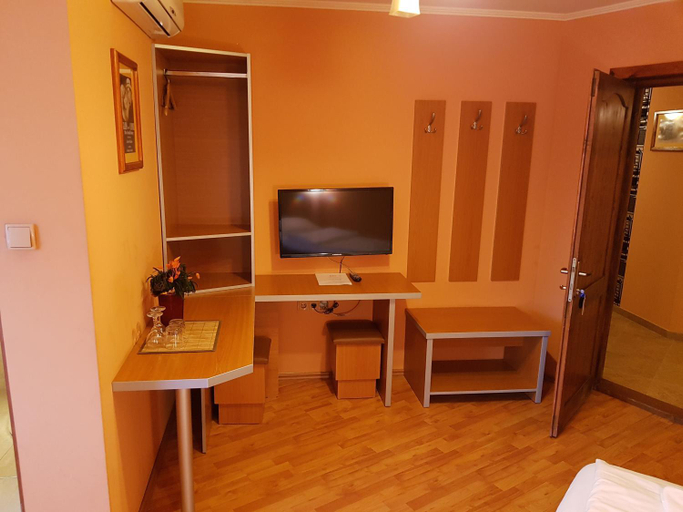 Others 3, Motel Al Capone, Satu Mare