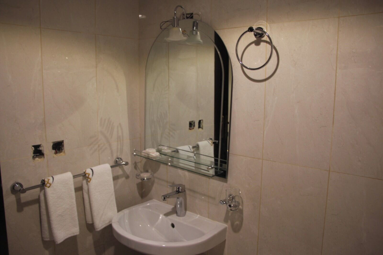 Bathroom 5, Burj Mawaddah Hotel, Al Madinah Al Munawwarah