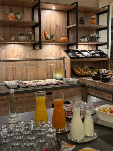 Food & Drinks 5, Hotel Cafe Adler 24h self check in, Schwarzwald-Baar-Kreis