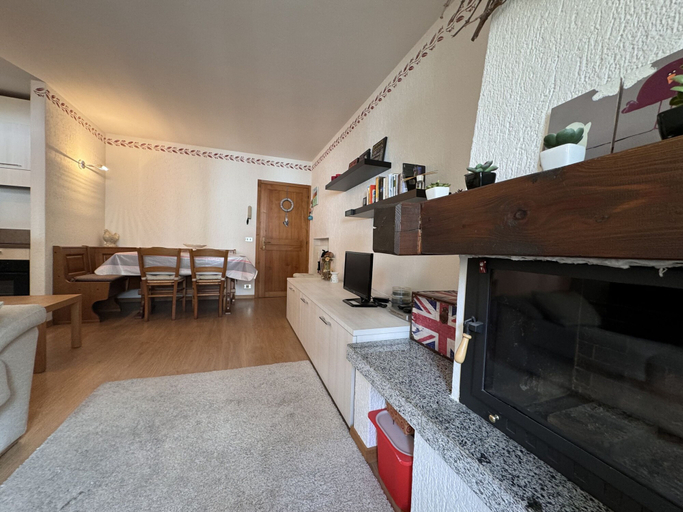 Room 3, 018 Bilocale in Centro Pinzolo, Trento