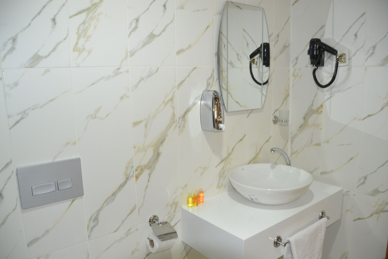 Bathroom, Hotel Bozoogullari, Merkez