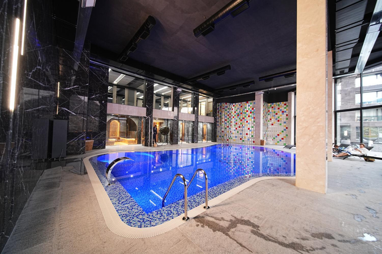 Sport & Beauty, Mounthree