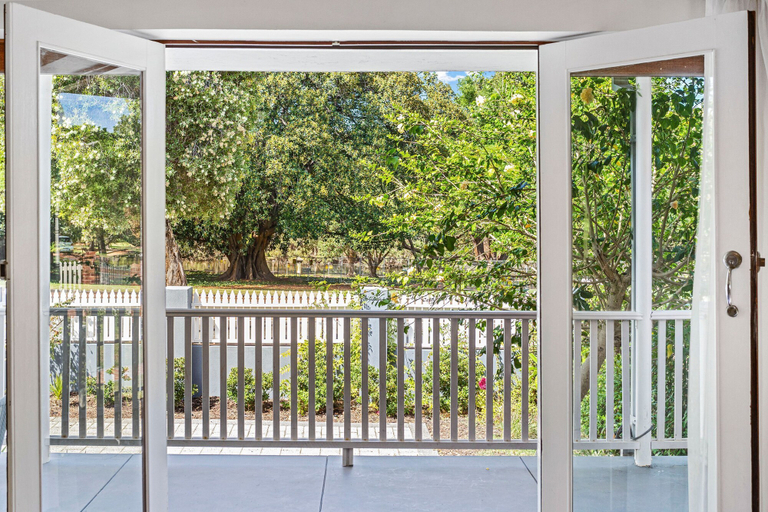 Room 4, Hyde Seek Parkside Family Stay, Perth