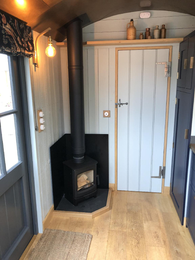 Others 3, Butcher’s Arms – Shepherd Huts, Gloucestershire