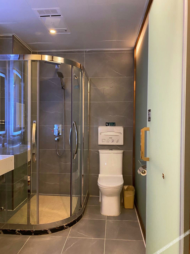 Bathroom 3, Kington Hotel Kunming, Kunming